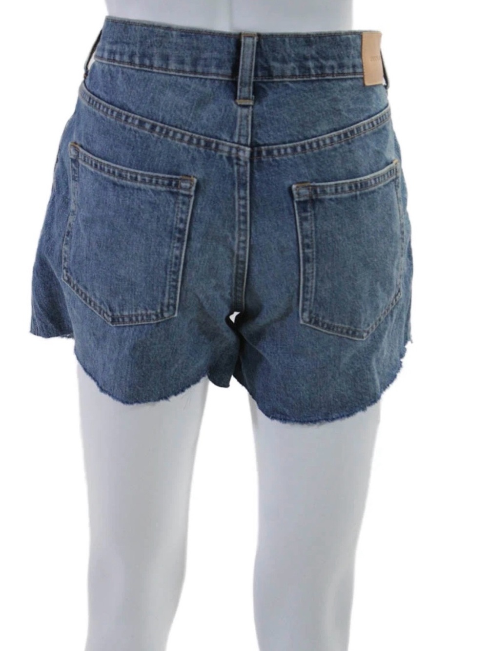 Everlane W Relaxed Mid-Rise Blue Jean Shorts Raw Hem Size 30 - Picture 4 of 6